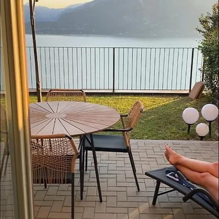 Pool, Terrasse Und Garten Mit Traumhafter Aussicht - Sunset View Daire *